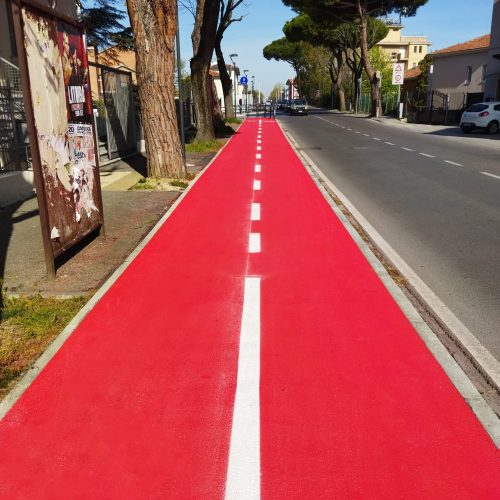 Pista ciclabile realizzata con vernice epossi acrilica all’acqua