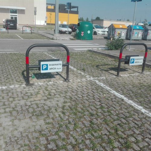 Archetti parapedonali parcheggio personalizzato
