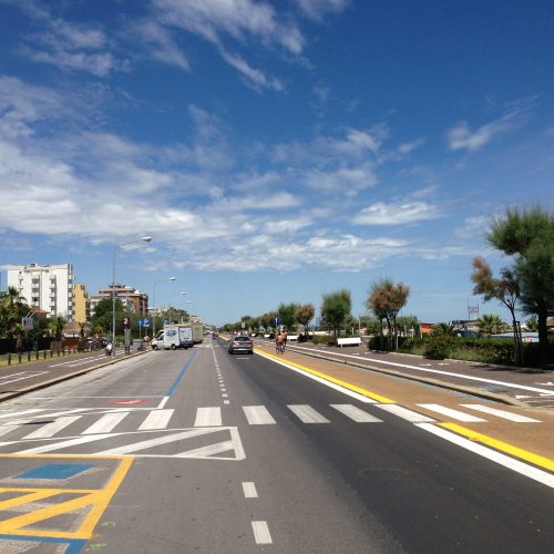 Riassetto piano viabile e parcheggi